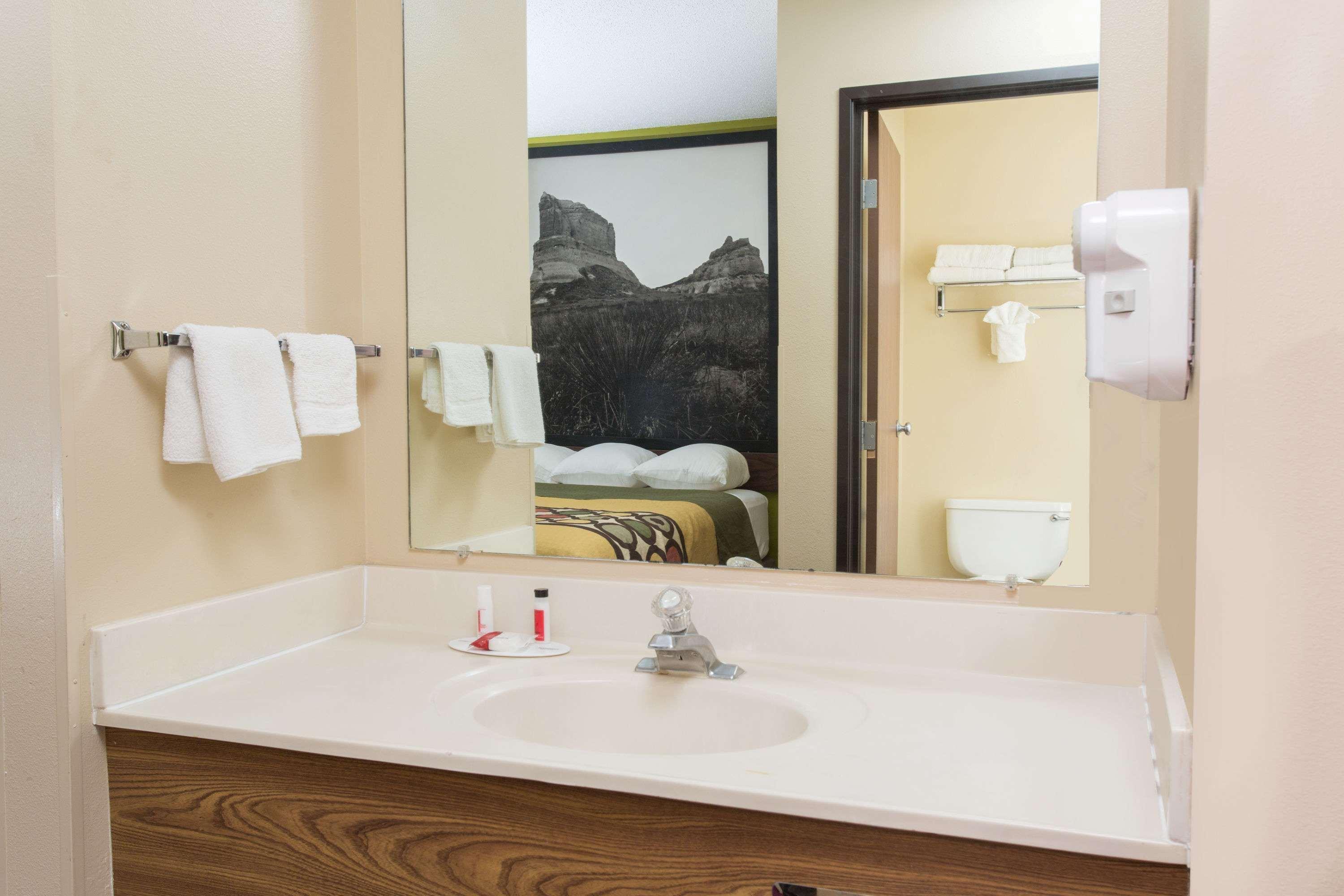 Super 8 By Wyndham Chadron Ne Hotel Buitenkant foto