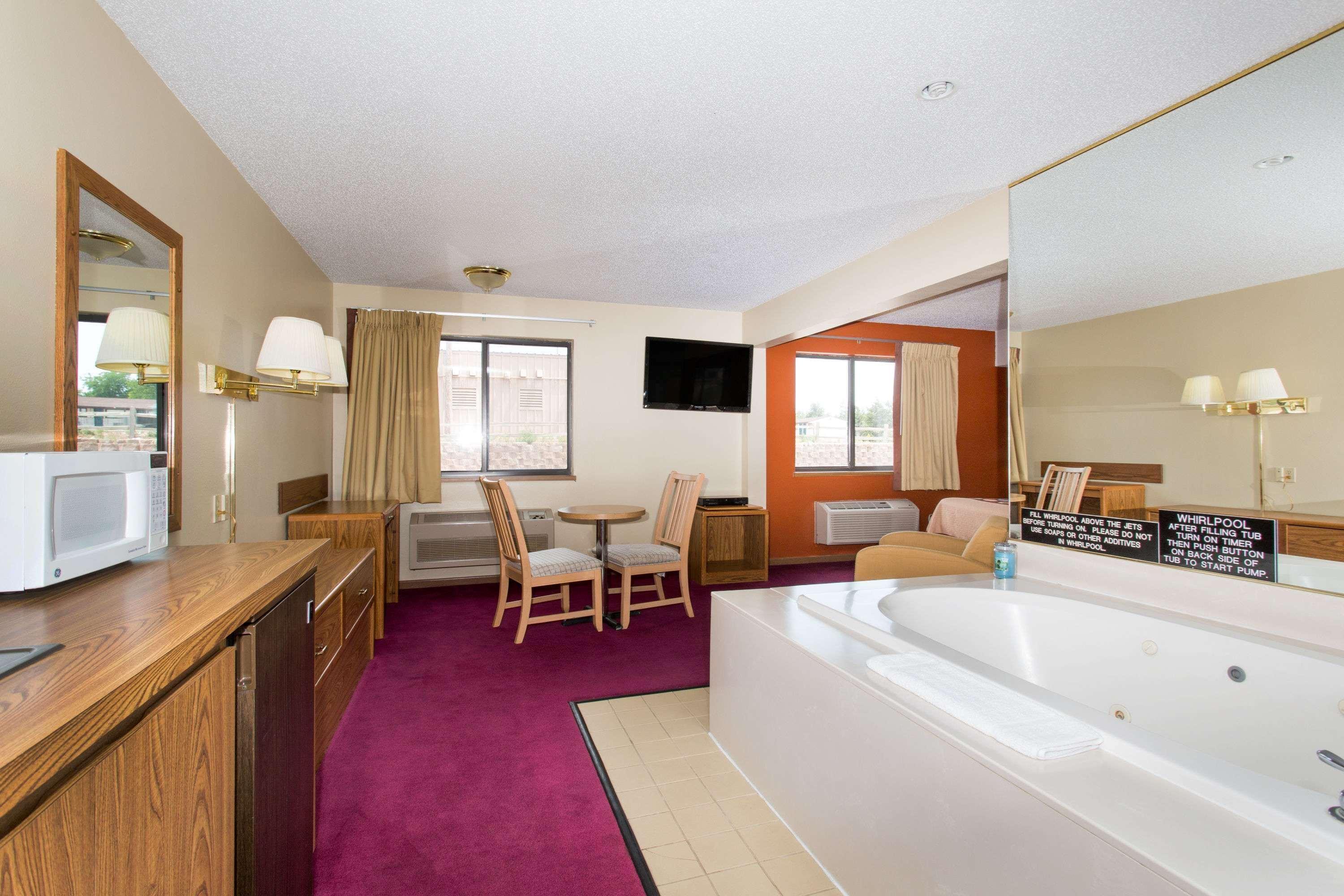 Super 8 By Wyndham Chadron Ne Hotel Buitenkant foto